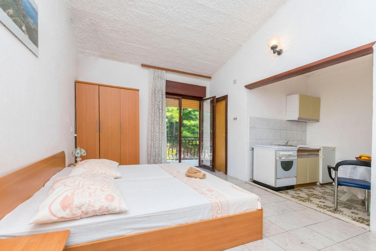 Apartments Mario Omiš Екстериор снимка