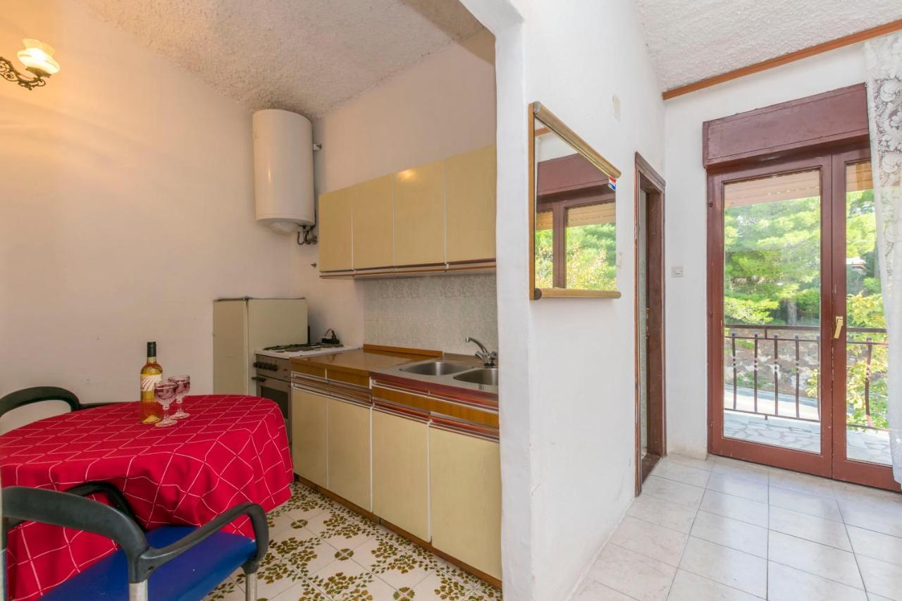 Apartments Mario Omiš Екстериор снимка