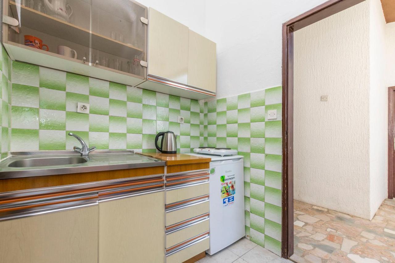 Apartments Mario Omiš Екстериор снимка