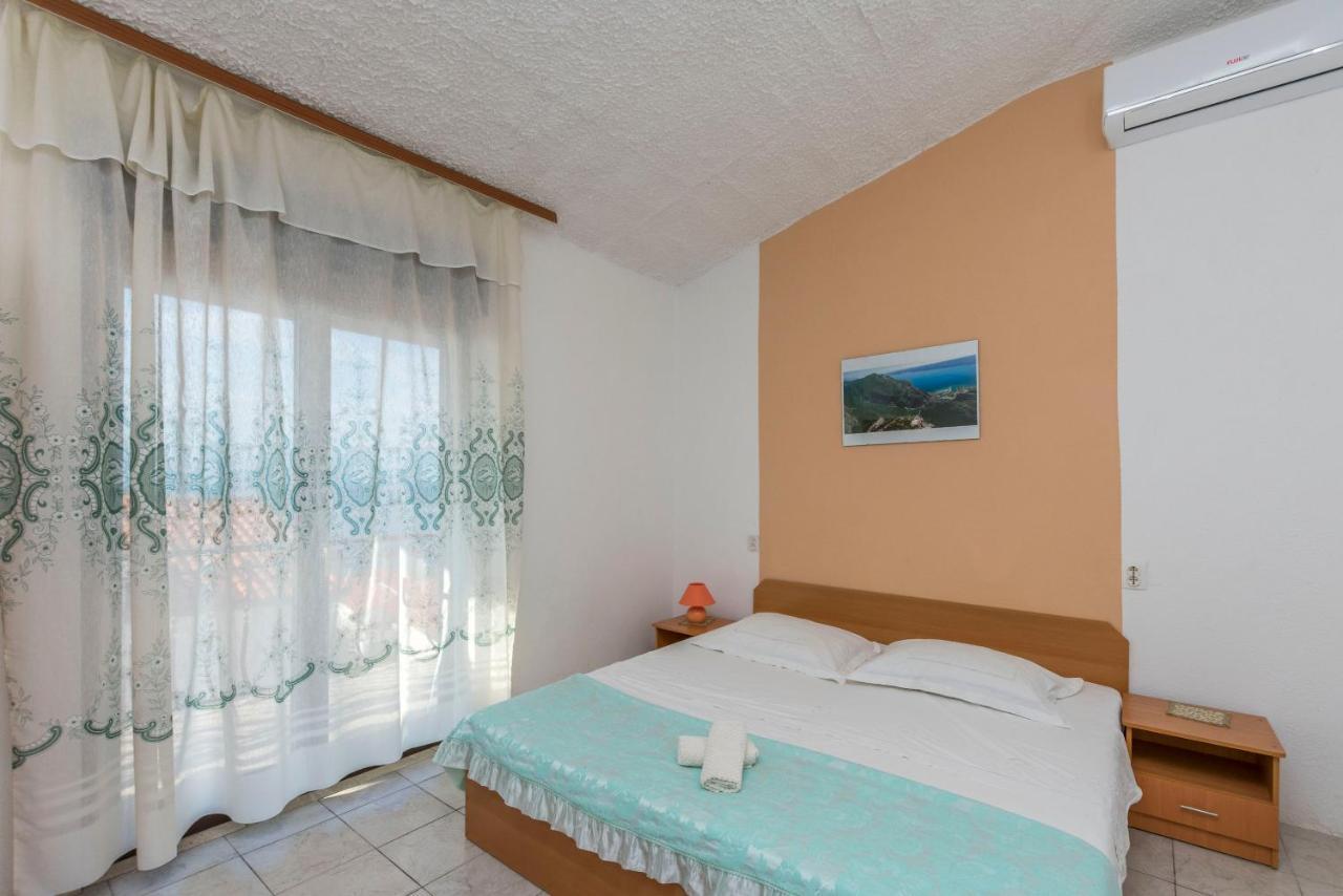 Apartments Mario Omiš Екстериор снимка