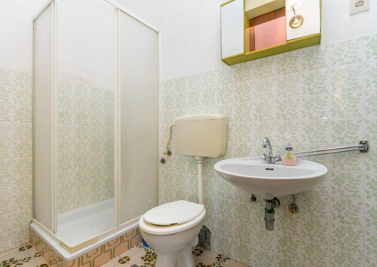 Apartments Mario Omiš Екстериор снимка
