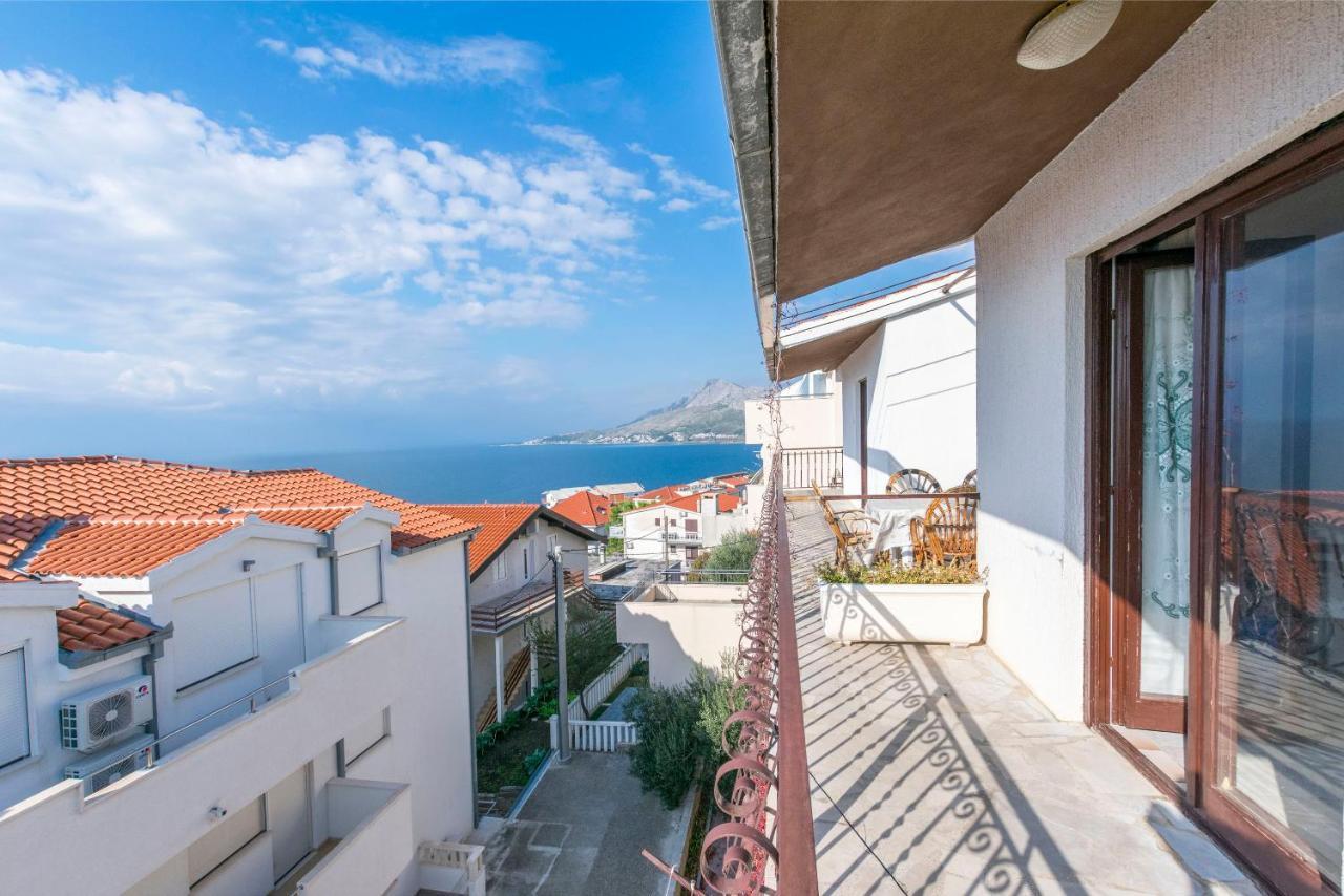 Apartments Mario Omiš Екстериор снимка