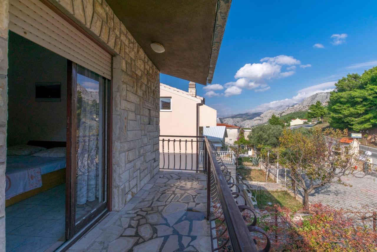 Apartments Mario Omiš Екстериор снимка