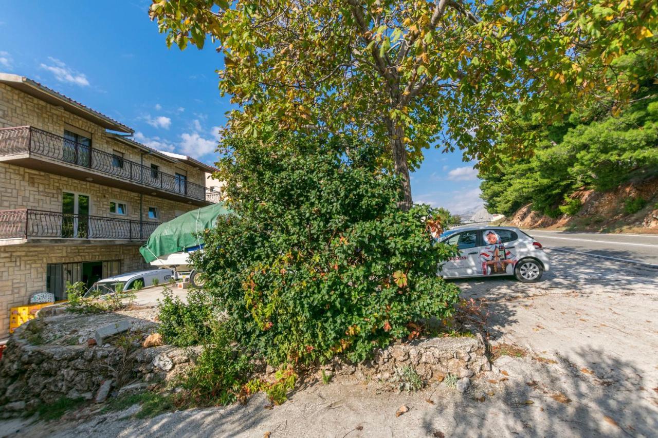 Apartments Mario Omiš Екстериор снимка