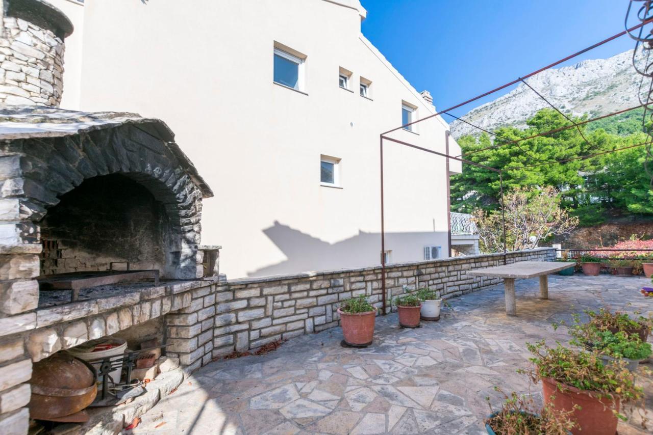 Apartments Mario Omiš Екстериор снимка