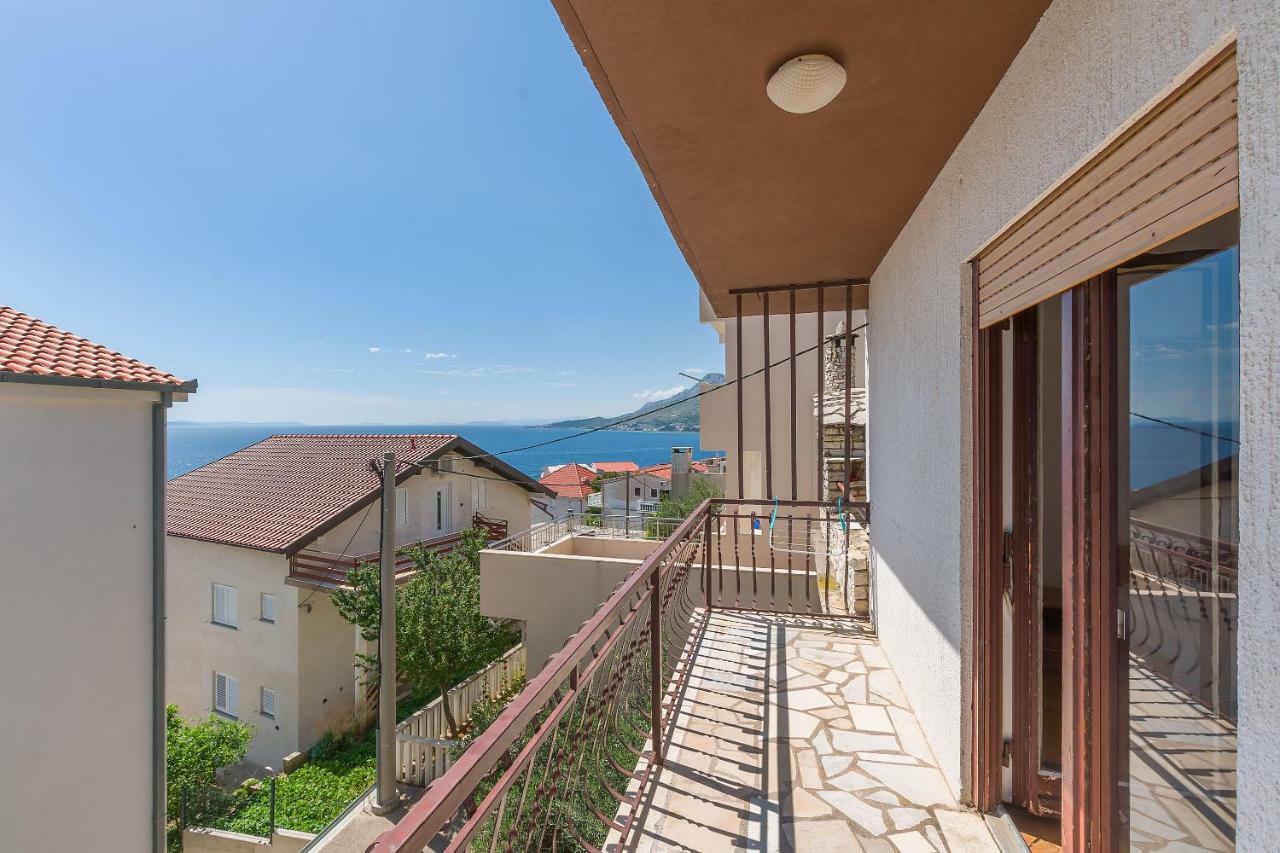 Apartments Mario Omiš Екстериор снимка